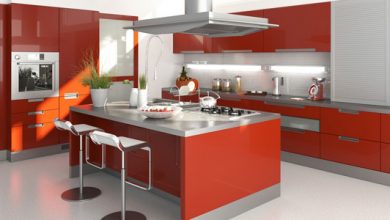 What are the primary types of kitchen countertops, with their benefits and drawbacks?