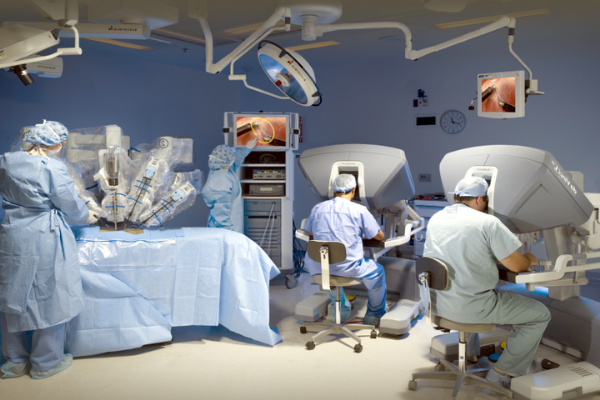 robotic-surgeons-prostate-service